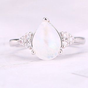 Natural Semi-Precious Moonstone Ring Simple